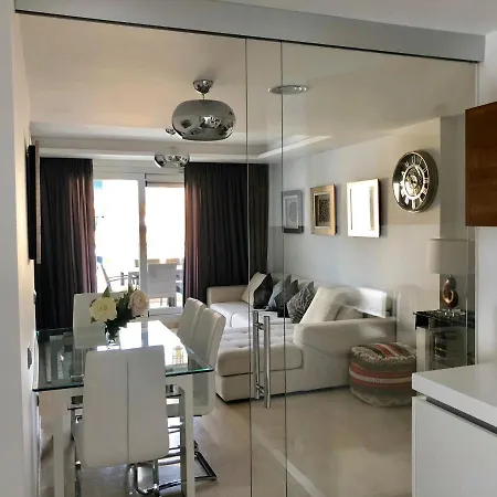 Апартаменты Beautiful Penthouse Perfect Location