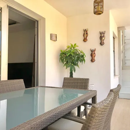 Beautiful Penthouse Perfect Location * Μαρμπέλλα