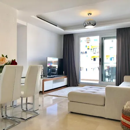 Beautiful Penthouse Perfect Location ماربيا